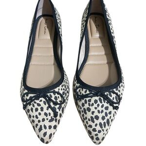 Me Too Black Cream Animal Print Pointed Toe Comfort Ballet Flat Shoe sz 11M NIB